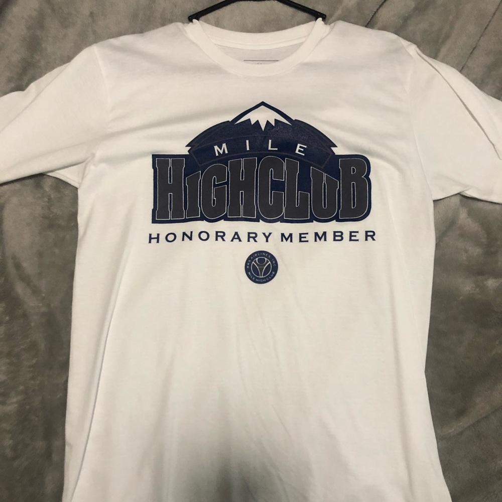 M white t-shirt